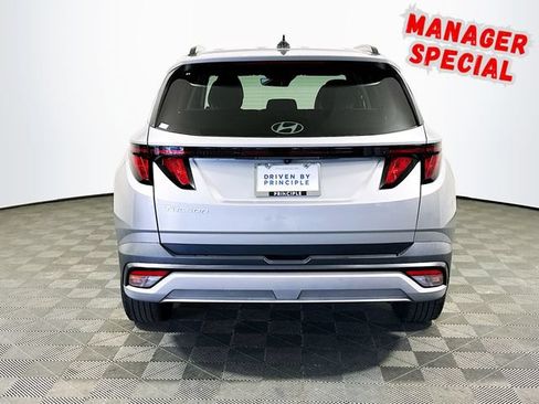 Used 2025 Hyundai Tucson SEL FWD image 7