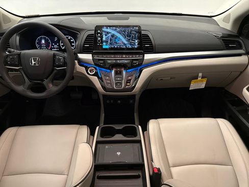 Certified 2026 Honda Odyssey Touring image 13