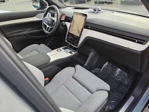 Used 2025 Volvo EX90 Ultra image 11