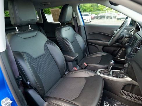 Used 2021 Jeep Compass Latitude image 33