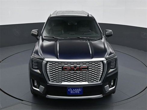 Used 2023 GMC Yukon XL Denali image 15