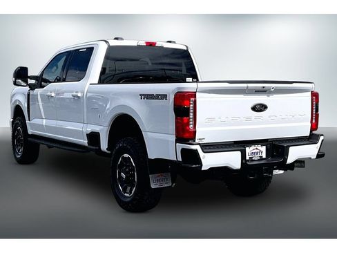 Used 2026 Ford F250 Lariat w/ Tremor Off-Road Package AWD/4WD image 4