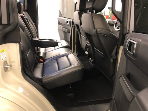 Used 2025 Ford Bronco Outer Banks image 31