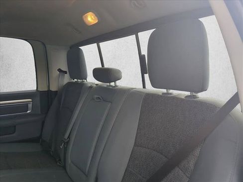 Used 2019 RAM 1500 Classic SLT w/ Luxury Group RWD image 16