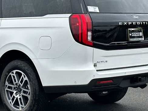 New 2025 Ford Expedition Max Active image 7