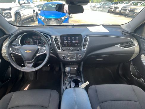 Used 2024 Chevrolet Malibu LT FWD image 9