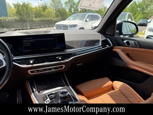 Used 2025 BMW X5 xDrive40i w/ Executive Package image 15