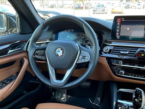 Used 2023 BMW 540i w/ Convenience Package RWD image 11