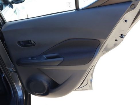 New 2025 Nissan Kicks Play S image 19