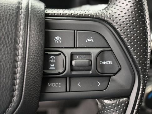 Used 2025 Toyota Tacoma SR5 RWD image 18