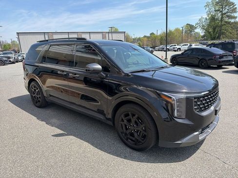 Used 2026 Kia Carnival SX w/ SX Dark Edition Package image 9