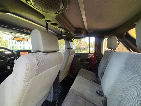 Used 2007 Jeep Wrangler Unlimited Sahara image 13