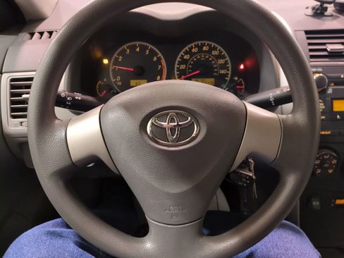 Used 2010 Toyota Corolla LE image 17