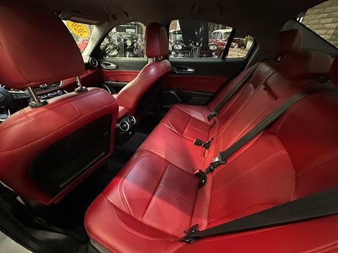 Used 2020 Alfa Romeo Giulia Sport RWD w/ Quick Order Package 22K Sport image 14