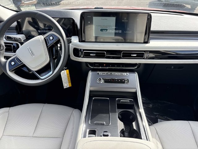 New 2027 Lincoln Aviator AWD image 16
