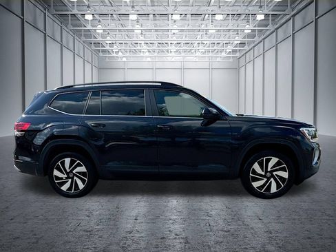 Used 2025 Volkswagen Atlas SE AWD/4WD image 10