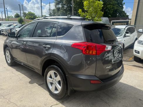 Used 2013 Toyota RAV4 XLE FWD image 5