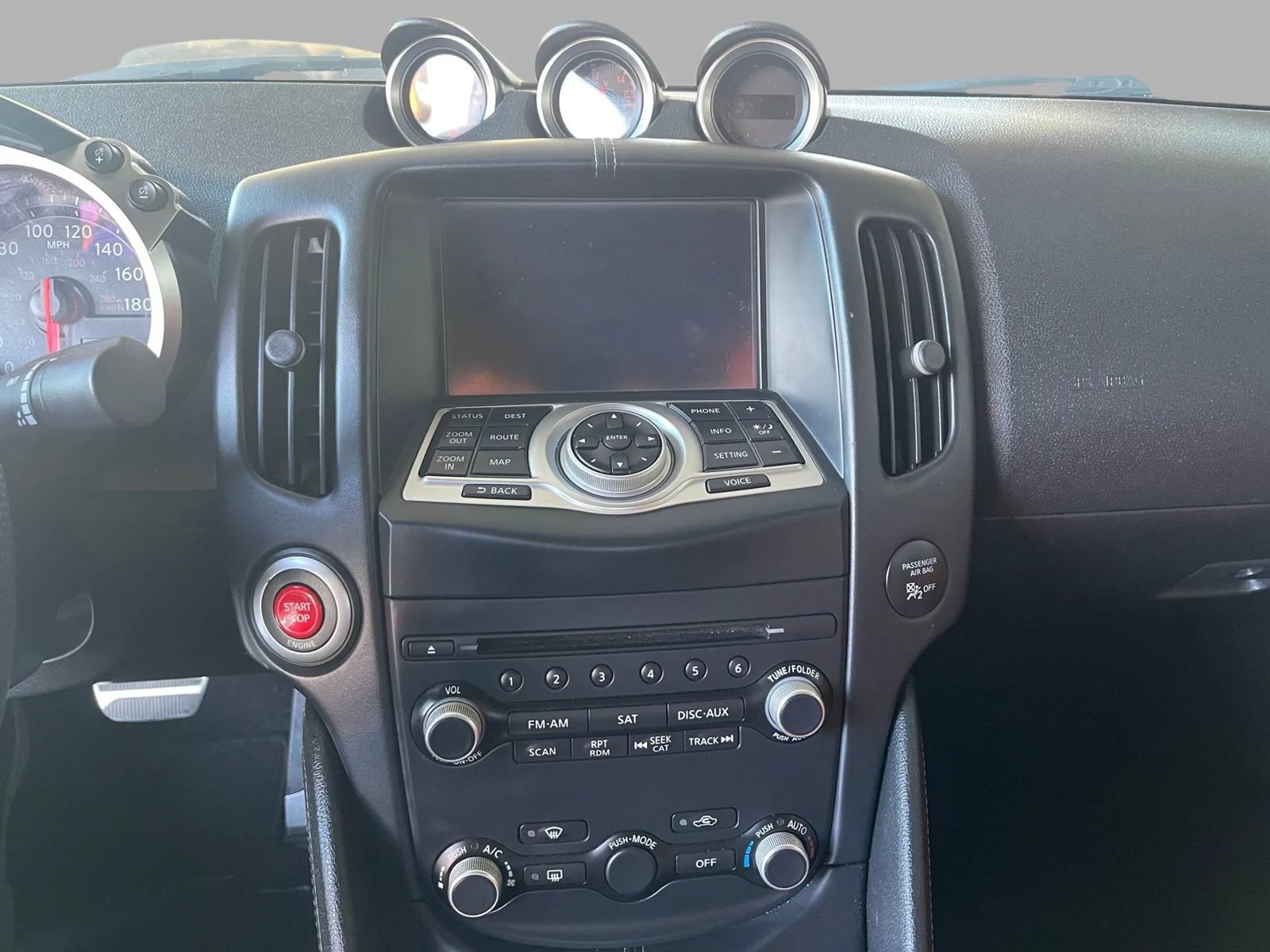 Used 2016 Nissan 370Z Touring RWD image 27