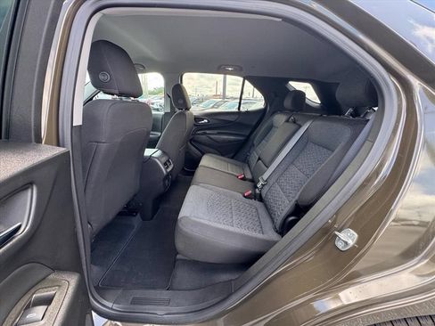 Used 2023 Chevrolet Equinox LT FWD image 12