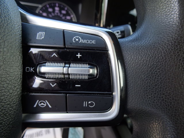 Used 2023 Kia Sorento LX FWD image 26