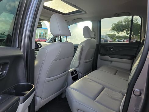 Used 2018 Honda Ridgeline RTL-E image 12
