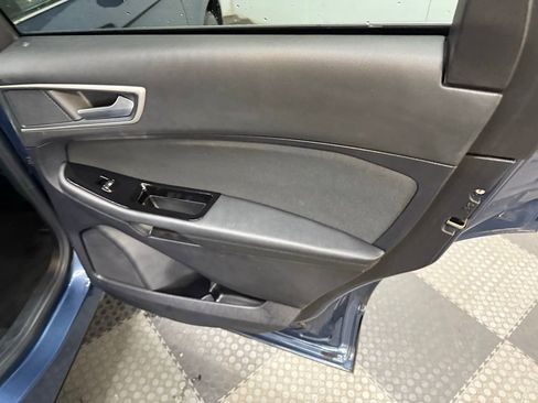 Used 2019 Ford Edge SEL image 42