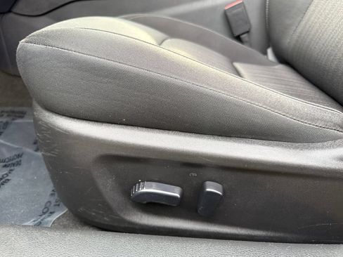 Used 2024 Nissan Altima 2.5 SV FWD image 10