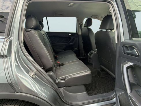 Used 2023 Volkswagen Tiguan SE FWD image 25
