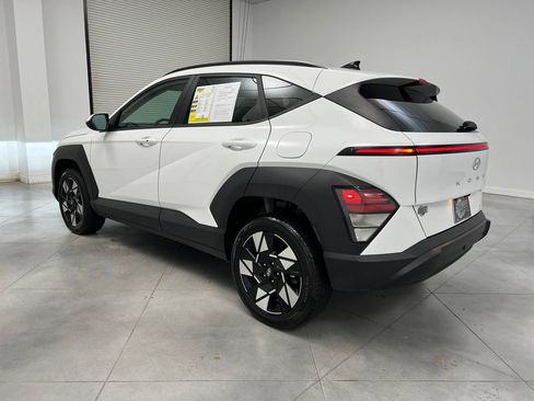 Used 2024 Hyundai Kona SEL AWD/4WD image 6