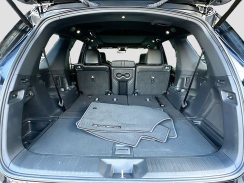 Used 2025 Honda Pilot Black Edition image 28