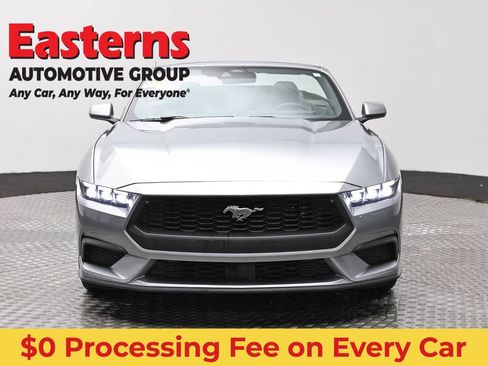 Used 2025 Ford Mustang Premium RWD image 2