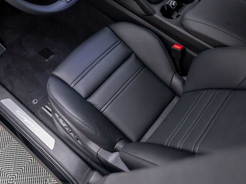 New 2026 Porsche Cayenne AWD/4WD image 16