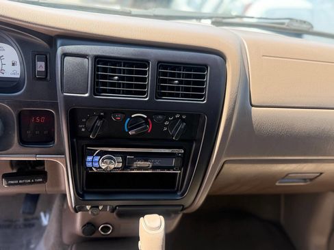 Used 2004 Toyota Tacoma PreRunner RWD image 82
