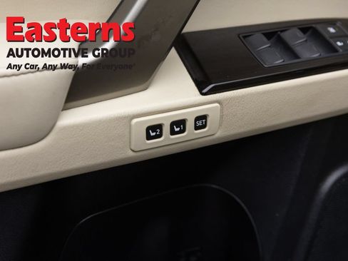 Used 2021 Lexus GX 460 w/ Accessory Package AWD/4WD image 23