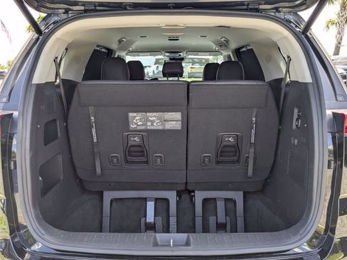Certified 2024 Kia Carnival SX FWD image 14