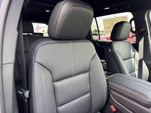 New 2026 GMC Acadia Elevation w/ Elevation Premium Package FWD image 31