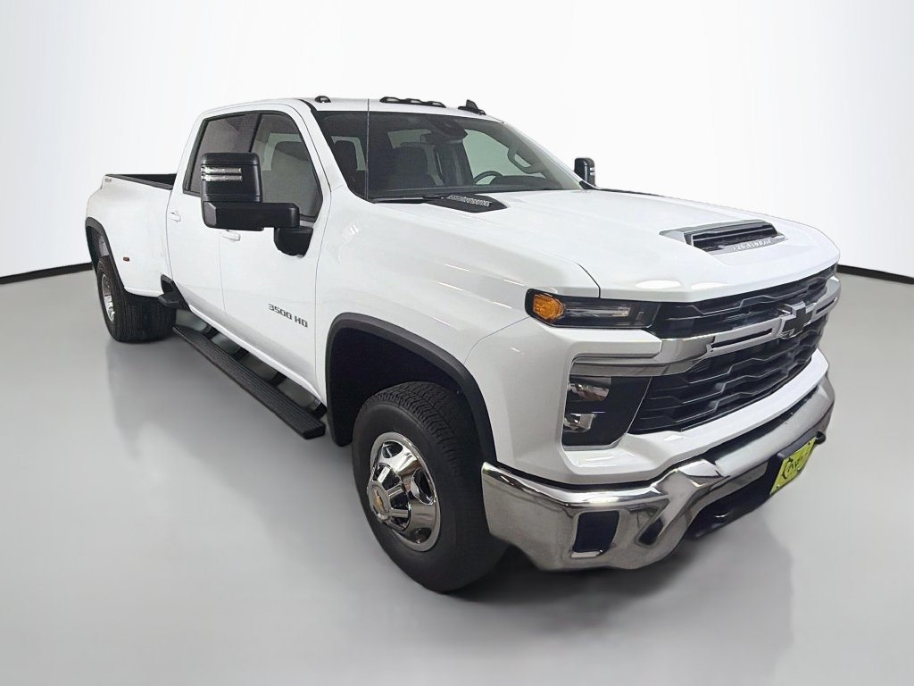 New 2026 Chevrolet Silverado 3500 LT AWD/4WD image 3