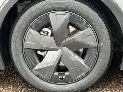 Used 2024 Toyota Prius LE image 25