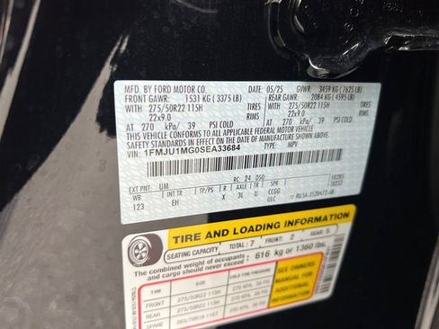 Used 2025 Ford Expedition Platinum w/ Stealth Performance Package AWD/4WD image 41