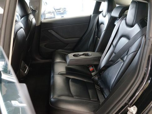Used 2018 Tesla Model 3 Long Range image 42