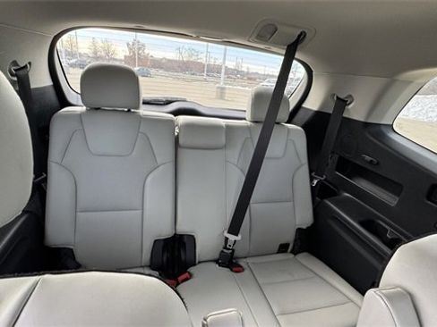Used 2022 Kia Telluride S image 13