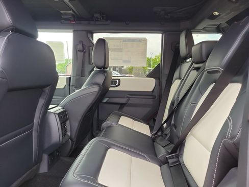 New 2026 Ford Bronco Outer Banks w/ Sasquatch Package AWD/4WD image 14