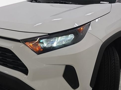 Used 2022 Toyota RAV4 LE AWD/4WD image 30