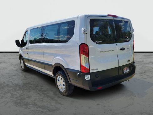 Used 2024 Ford Transit 350 XLT RWD image 3