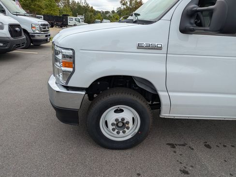 New 2026 Ford E-350 and Econoline 350 Super Duty w/ Power Equipment Group image 9