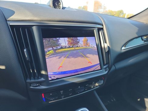 Used 2021 Maserati Levante Base image 33