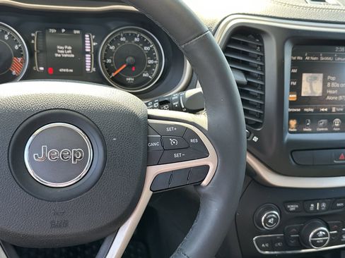 Used 2015 Jeep Cherokee Latitude w/ Comfort/Convenience Group image 27