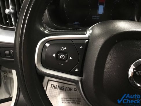 Used 2018 Volvo XC60 T5 Momentum w/ Vision Package AWD/4WD image 46