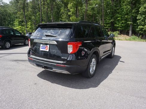 Used 2021 Ford Explorer XLT w/ Equipment Group 202A AWD/4WD image 22