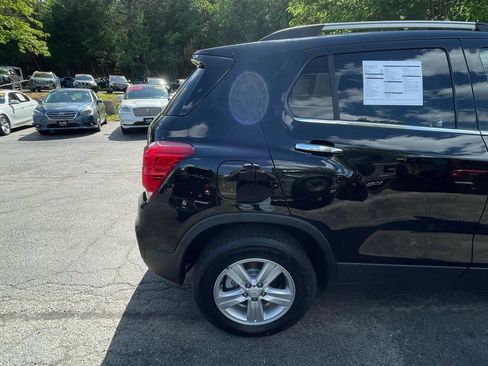 Used 2019 Chevrolet Trax LT w/ LT Convenience Package AWD/4WD image 8